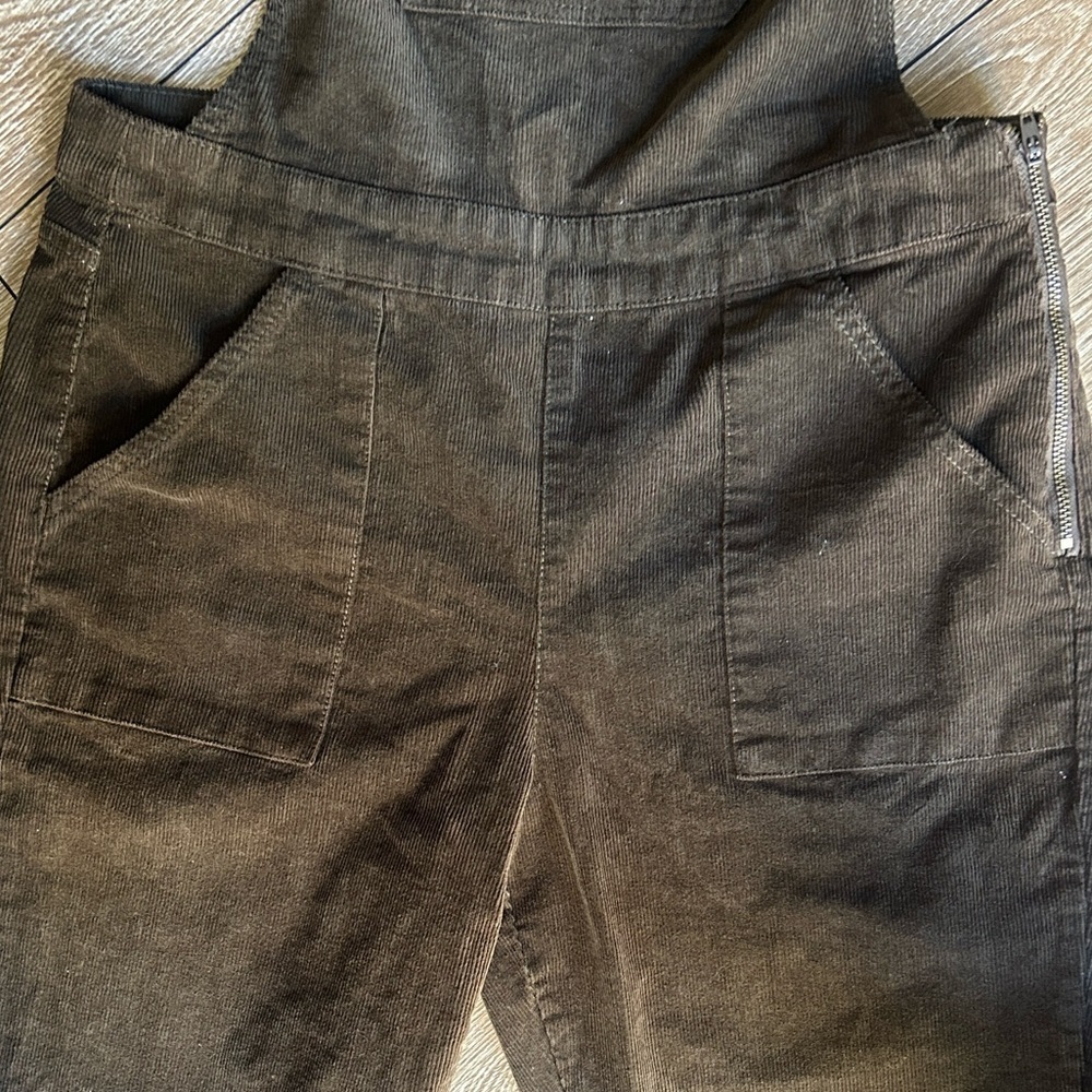 Sky and Sparrow Olive Corduroy Overalls - Picture 4 of 14